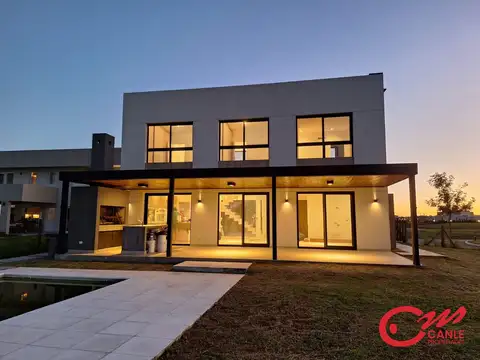 Casa en Venta en El Naudir, USD 320.000