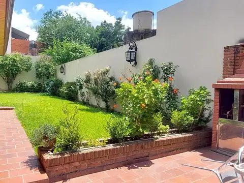 HERMOSO CHALET EN IMPECABLE ESTADO APTO CREDITO