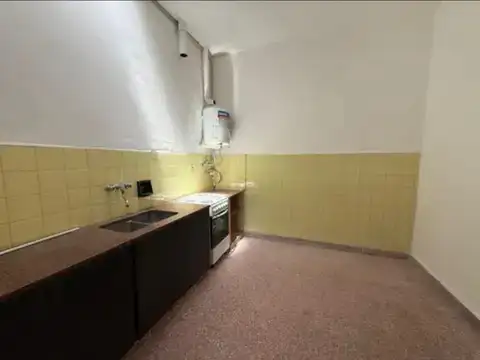 Depto Tipo Casa en Alquiler en Liniers, $ 950.000