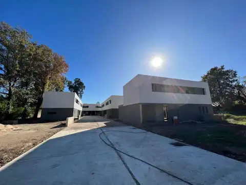 CASAS en Barrio Cerrado SANTA SOFÍA