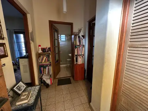 Casa 5 ambientes con 1 baño