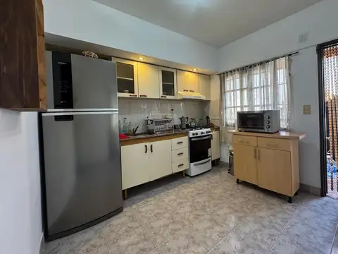 Casa en Alquiler con 1 cochera