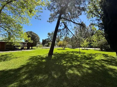 Casa en Venta con 4 cocheras