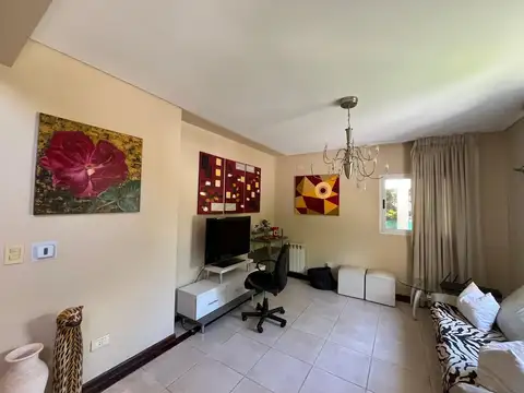 Casa 5 ambientes con 5 baños