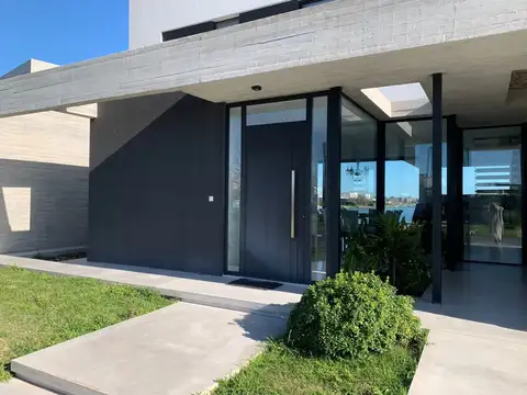 ACCESO A EL CANTON 100