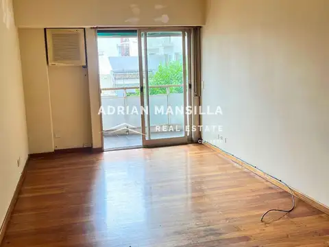 Venta 4 Ambientes Cochera Balcon al Frente - Muñiz al 1000