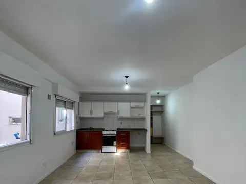 MONOAMBIENTE LUMINOSO EN BALVANERA