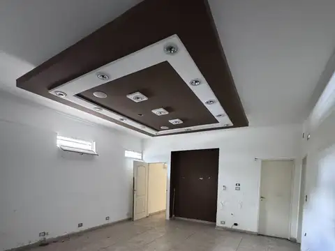 Alquiler o Venta Galpón  3300 m2