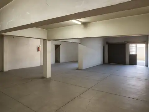 Local en Venta 49 años