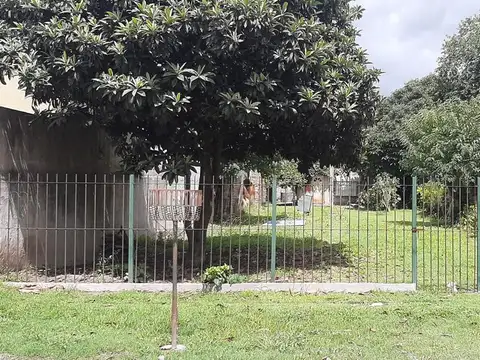 Terreno en Venta en Luis Guillon, USD 60.000