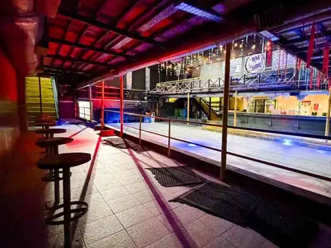 LOCAL 1800M2 MAS FONDO DE COMERCIO