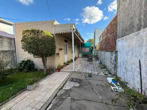 Casa 3 ambientes con 1 baño