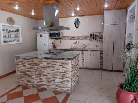 Casa 5 ambientes con 5 baños