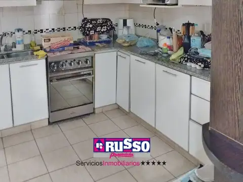 Depto Tipo Casa en Venta en Villa Luzuriaga, USD 120.000