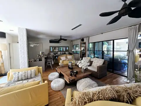 CASA EN VENTA EN EL BARRANCO - PILAR