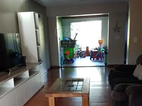 Casa 5 ambientes con 4 baños