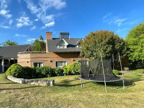Casa en Venta en Alta Gracia, USD 340.000