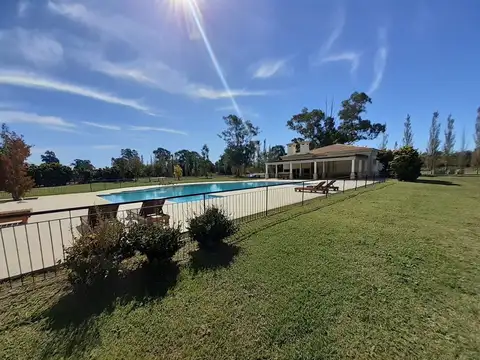 Terreno en Venta de 1594,0 m2