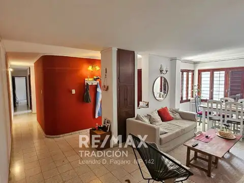 CASA EN VENTA AV. ITALIA RESISTENCIA APTO CREDITO