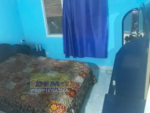 Casa 8 ambientes con 3 baños