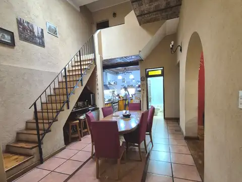 Depto Tipo Casa 4 ambientes con 2 baños