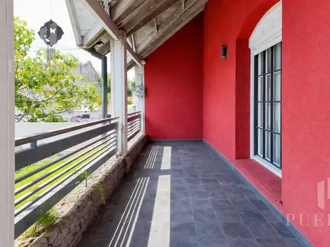 Casa en Venta con 4 cocheras