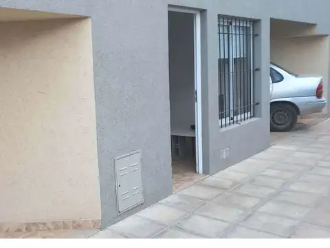 VENTA DUPLEX 2 DORMITORIOS Y COCHERA