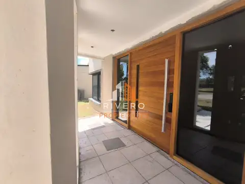 Casa en Venta en Fincas de San Vicente, USD 395.000