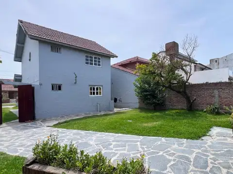 Depto Tipo Casa 8 ambientes con 3 baños