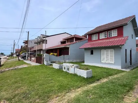 Depto Tipo Casa en Venta de 8 ambientes