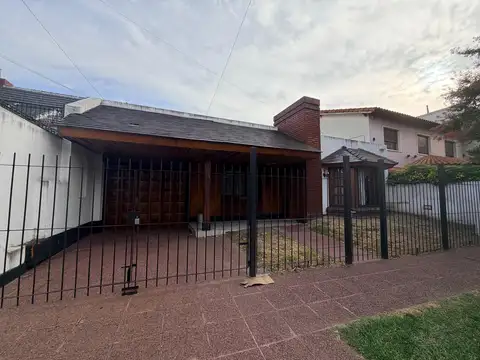 IMPONENTE CASA EN VENTA SOBRE SARMIENTO