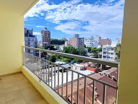 Departamento en venta de 1 dormitorio a metros de Av, Pellegrini