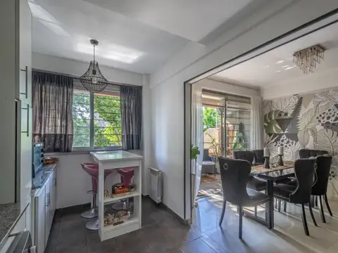 VENTA SEMIPISO EN LANUS OESTE: 3 AMBIENTES + ESCRITORIO (O TERCER DORMITORIO) Y COCHERA CUBIERT...