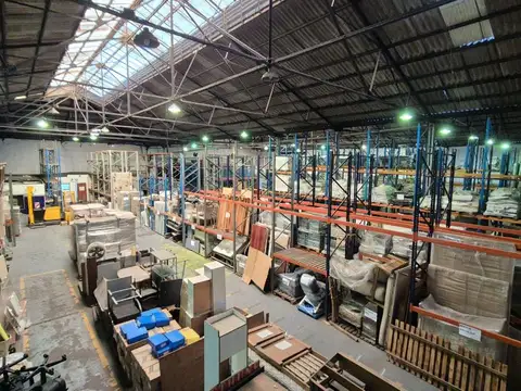 Depósito - Galpón 2600 m2.  en La Boca - ALQUILER