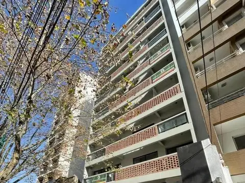 MONOAMBIENTE AL FRENTE CON BALCON EN VENTA 2°B