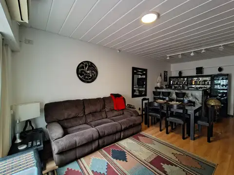 Depto Tipo Casa 3 ambientes con 2 baños