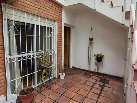 Depto Tipo Casa en Venta en Monte Castro, USD 179.000