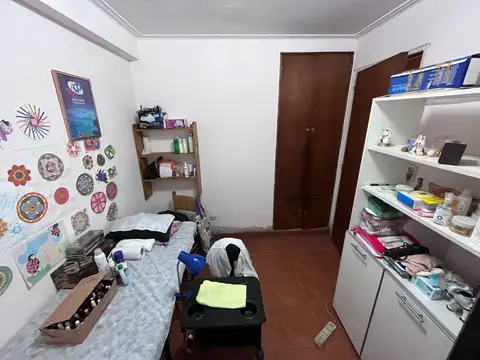 Importante PH de 6 amb con dependencia y garaje. 250 m2. Zona residencial