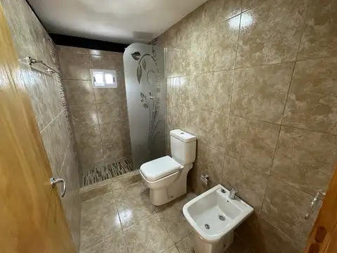 Alquiler | Dúplex destino comercial – habitacional.