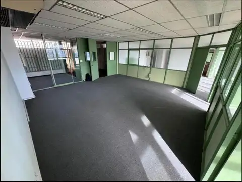 Microcentro - Oficina 9 ambientes en venta