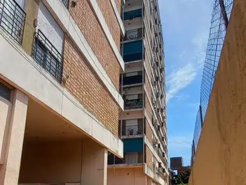 Departamento en Venta en San Isidro Vias / Rolon, USD 130.000