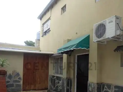 122 e 32 y 34 100, Piso 0