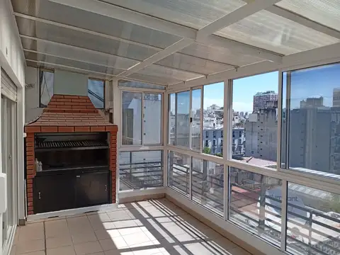 Espectacular 2 ambientes con balcon terraza  con 2 cocheras cubiertas