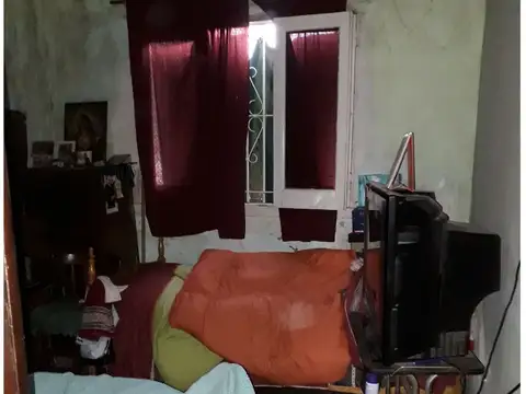 ¡CASA + DEPARTAMENTO EN VENTA! TODO EN LOTE PROPIO. Constitución al 2.900, en San Justo