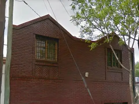 Estrada al 1500 entre G. Mansilla y Belgrano