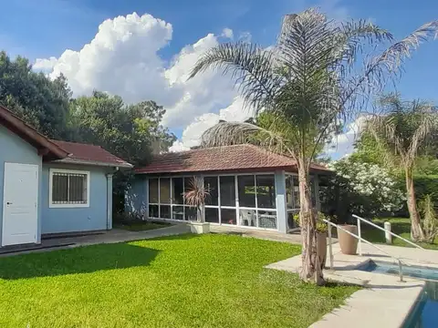 SDA. Venta casa con  quincho y pileta en Parque Sakura, Exaltacion de la Cruz