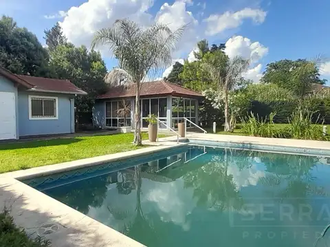 Venta Casa con quincho y pileta en Parque Sakura, Exaltacion de la Cruz