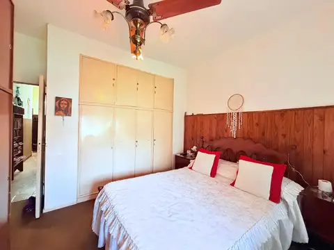 Depto Tipo Casa 5 ambientes con 2 baños