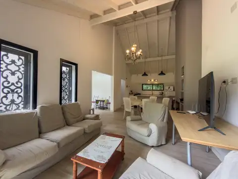 Quinta en Venta en Villa Parque Sicardi, USD 200.000