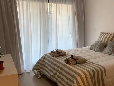 Azcuénaga 1800, Piso 5